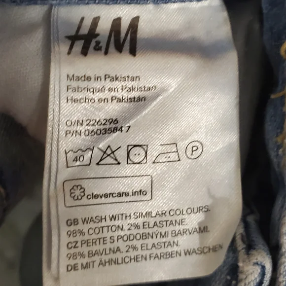 H&M Blue Denim Distressed Frayed Hem Shorts 4 - Picture 3 of 9